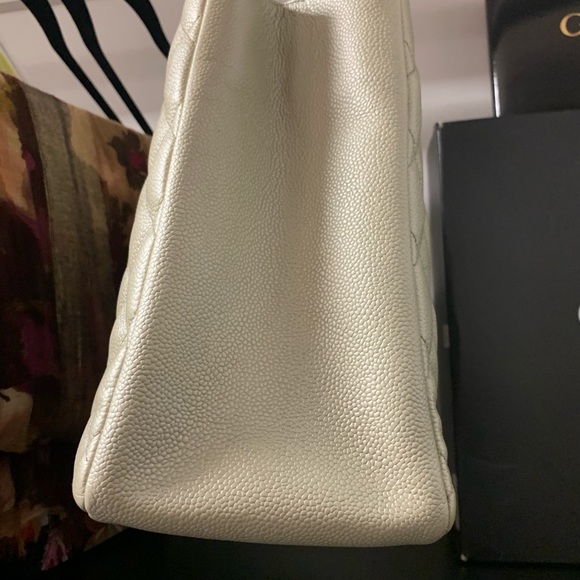 Chanel Tote bag pearl color with silver - Picture 6 of 8